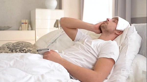 Bác sĩ dâm đãng gạ địt bệnh nhân đại gia