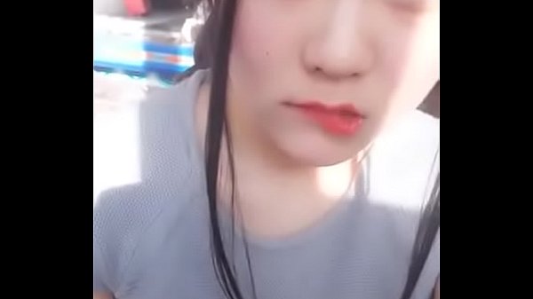 Em gái cute trung quốc show hàng