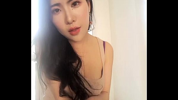 Show hàng dâm dục ngọt nước
