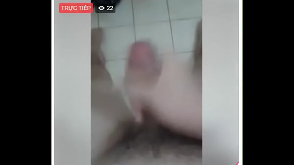 Lên facebook live quay tay