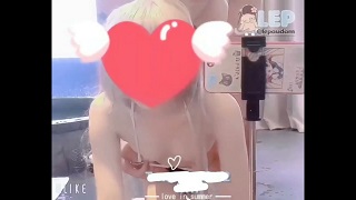 Vừa tắm vừa doggy em quá phê