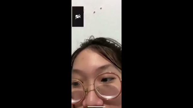 Chat sex qua zalo với em kính cận dâm dục