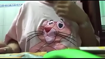 Cô Nàng 2k2 Mới Lớn Căng Tròn đầy Sức Sống